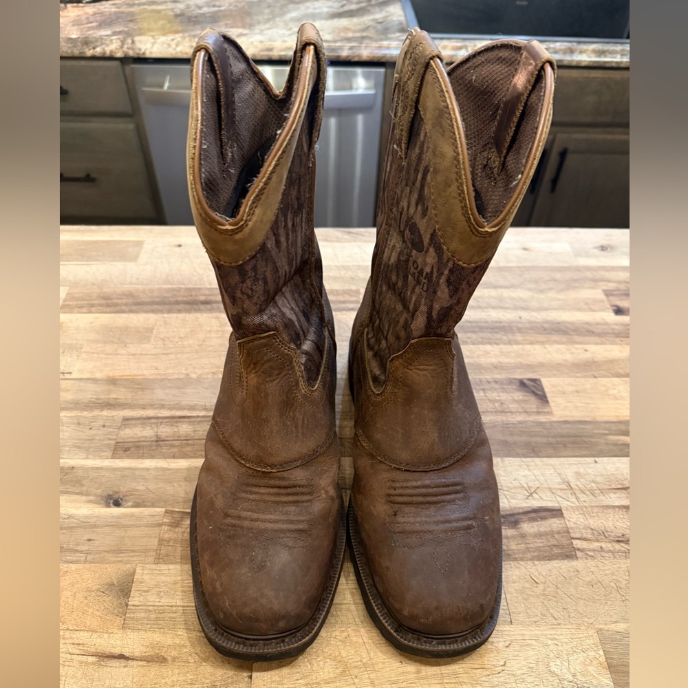 Men’s Cabelas Mossy Oak Bottomland Boots size 8.5